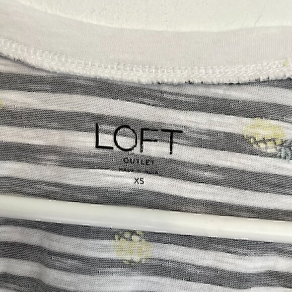 ANN TAYLOR LOFT White Black Stripe Pineapple Fruit V-Neck 100% Cotton Tank Top - Picture 4 of 12